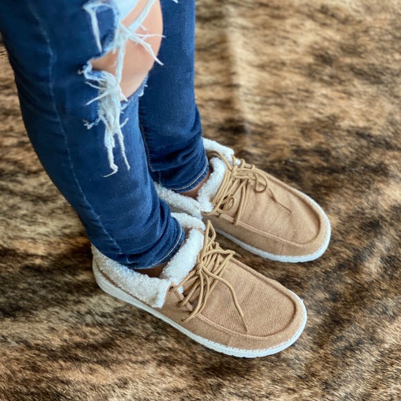 🚨RESTOCKED 🚨Tan Ankle Lined Gypsy Jazz Booties - Picture 6 of 10